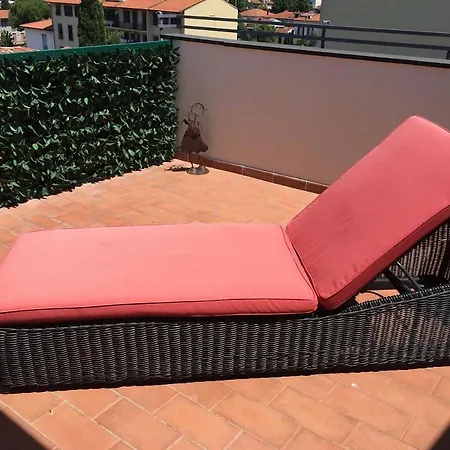 Rilassante Superattico Con Viste Sulle Coline E Jacuzzi - Perfetta Fuga Romantica Apartment *