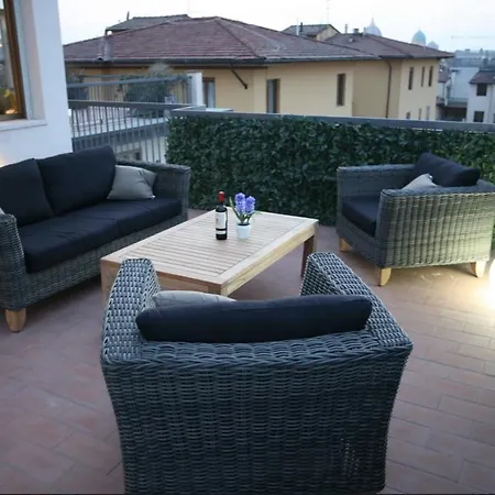 Rilassante Superattico Con Viste Sulle Coline E Jacuzzi - Perfetta Fuga Romantica Apartment *